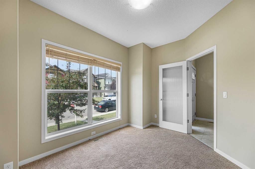 46 Autumn Crescent SE, Calgary — photo 4 of 41