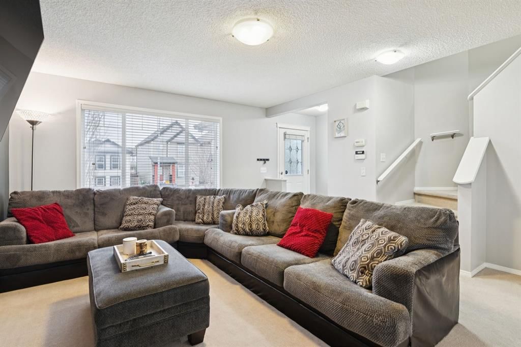 67 Copperfield Rise SE, Calgary — photo 4 of 21