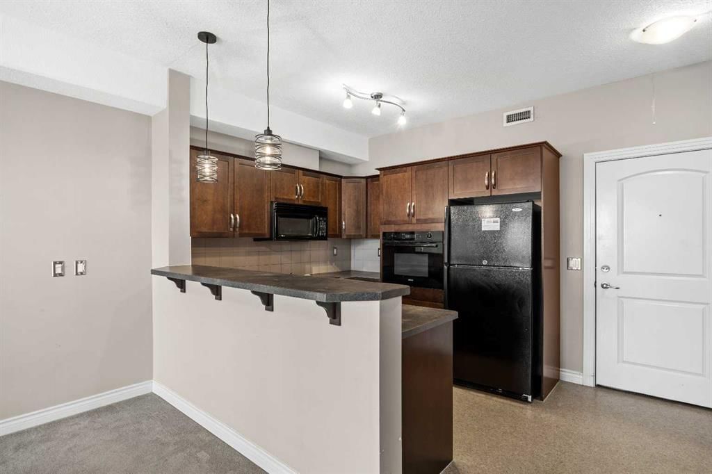 454, 26 Val Gardena View SW, Calgary — photo 2 of 32