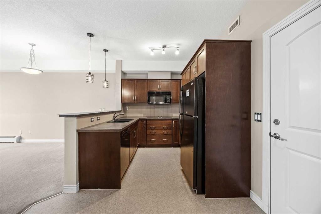 454, 26 Val Gardena View SW, Calgary — photo 3 of 32