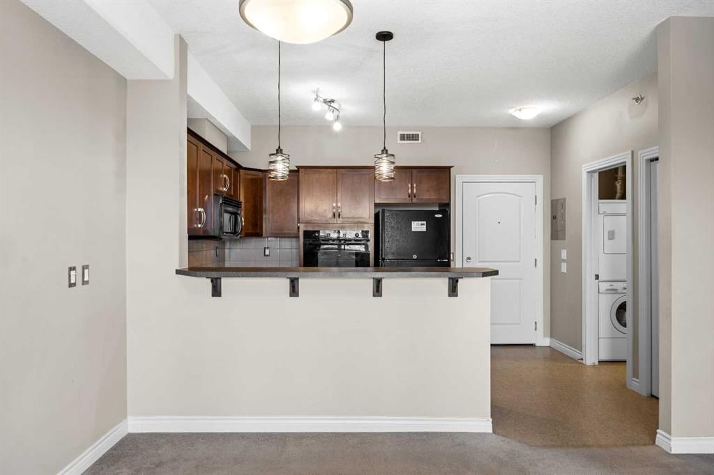 454, 26 Val Gardena View SW, Calgary — photo 5 of 32