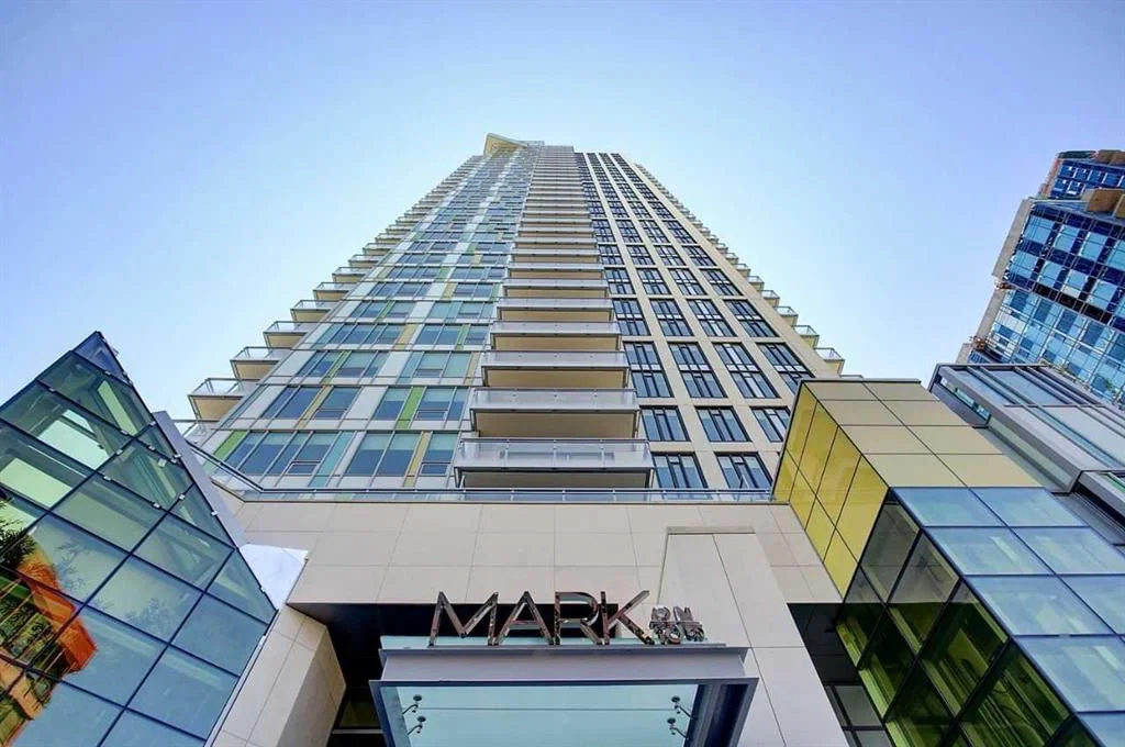 2006, 901 10 Avenue SW, Calgary — main listing photo