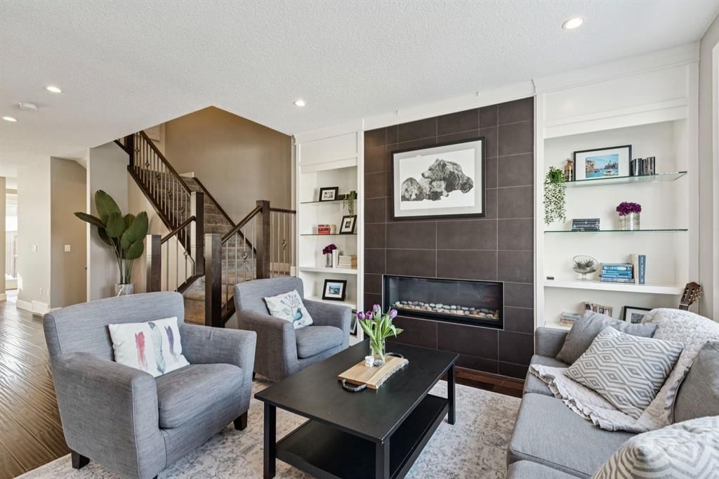 4804 21 Avenue NW, Calgary — photo 2 of 45