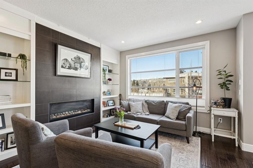 4804 21 Avenue NW, Calgary — photo 3 of 45