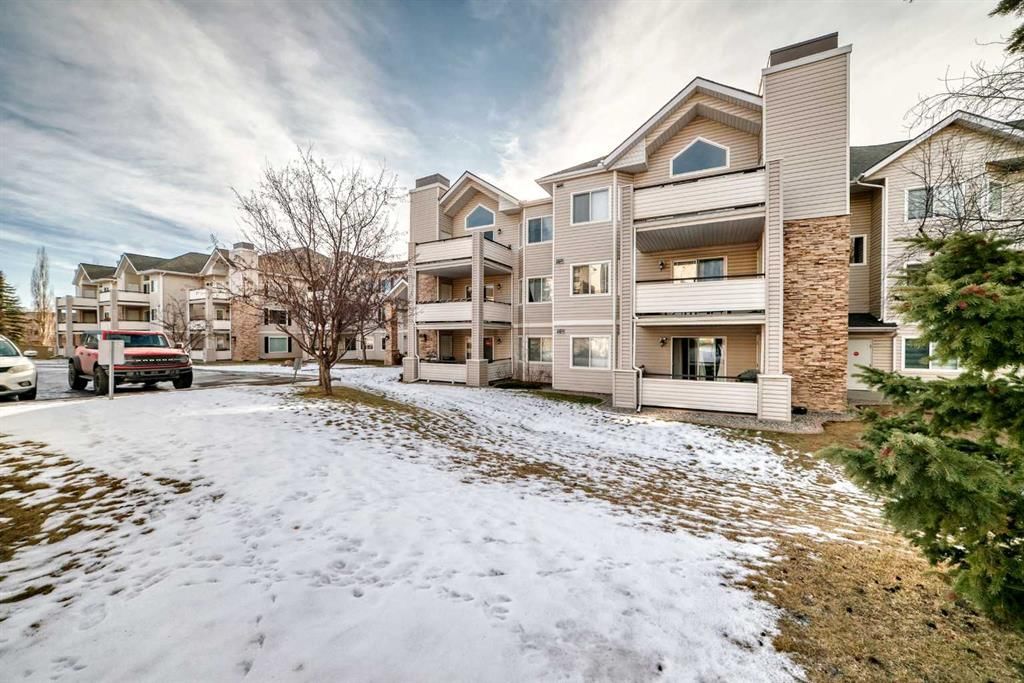 2304, 7451 Springbank Boulevard SW, Calgary — photo 3 of 50