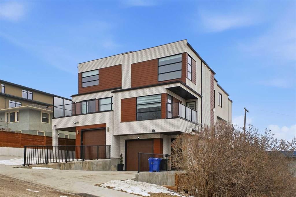 4124 Stanley Road SW, Calgary — photo 2 of 44