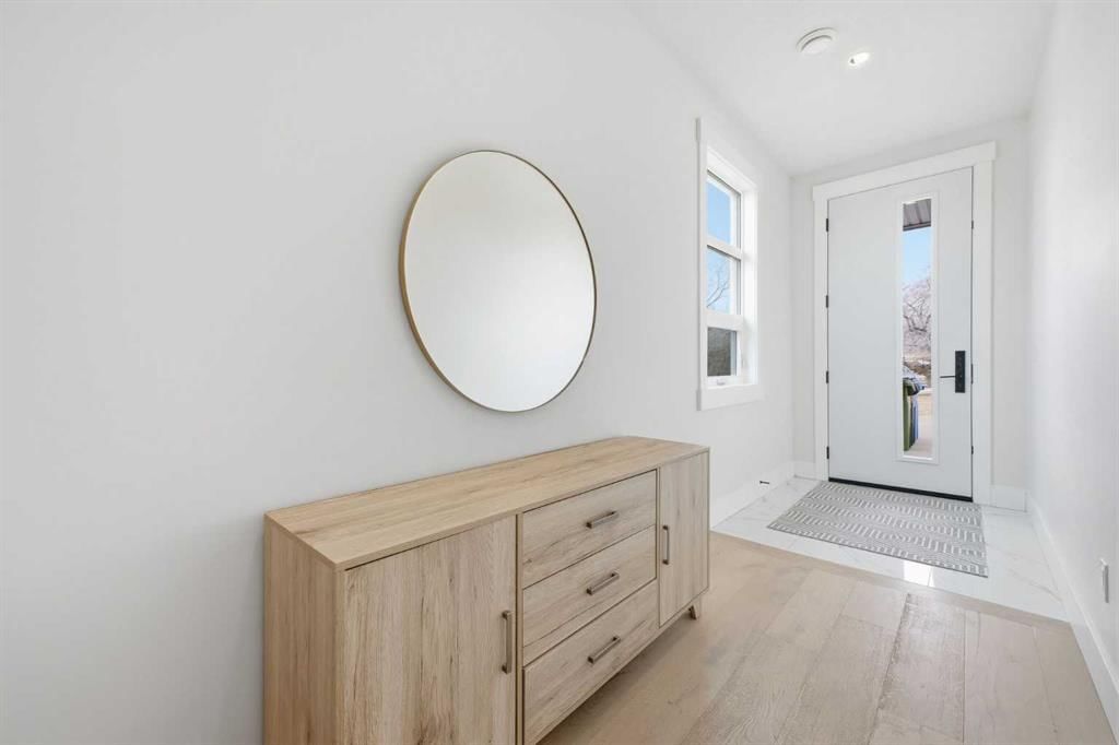 4124 Stanley Road SW, Calgary — photo 3 of 44