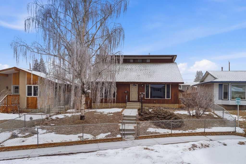 64 Doverview Place SE, Calgary — photo 2 of 42