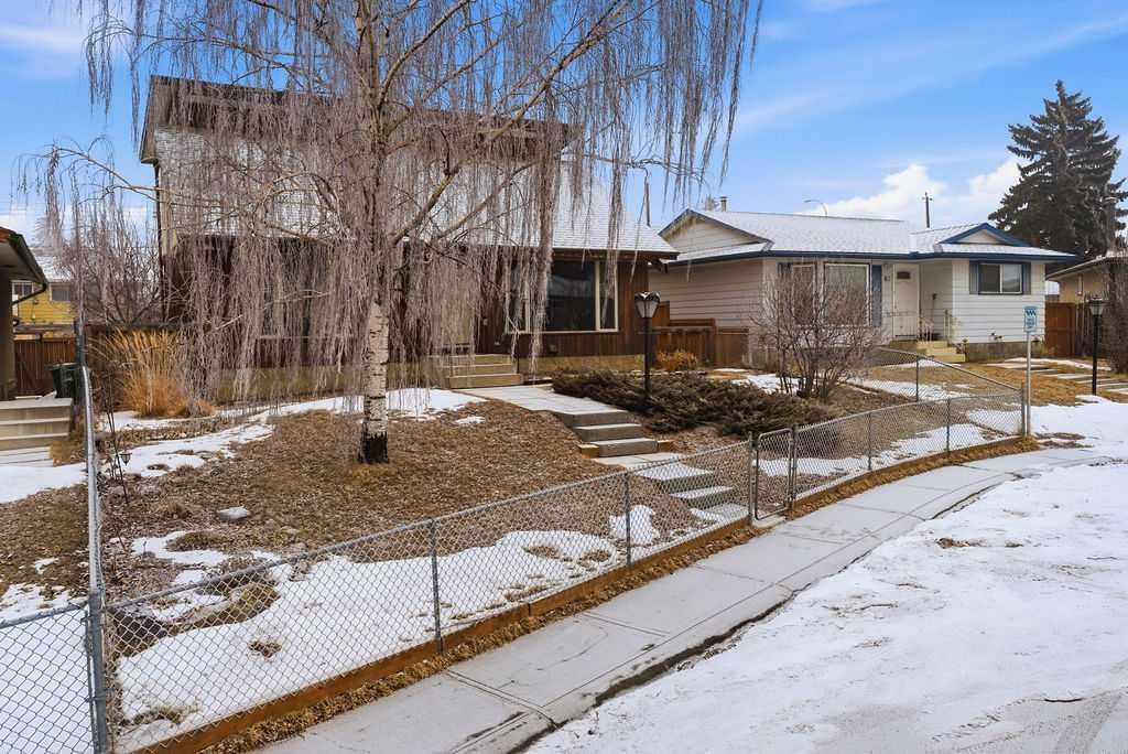 64 Doverview Place SE, Calgary — photo 4 of 42