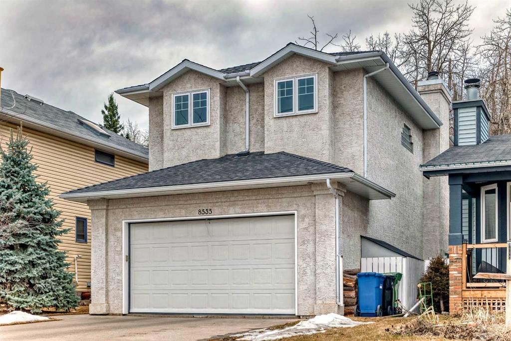 8535 33 Avenue NW, Calgary — main listing photo