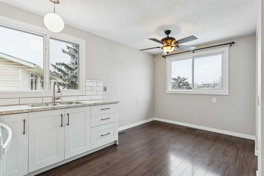 91 Fonda Green SE, Calgary — photo 3 of 32