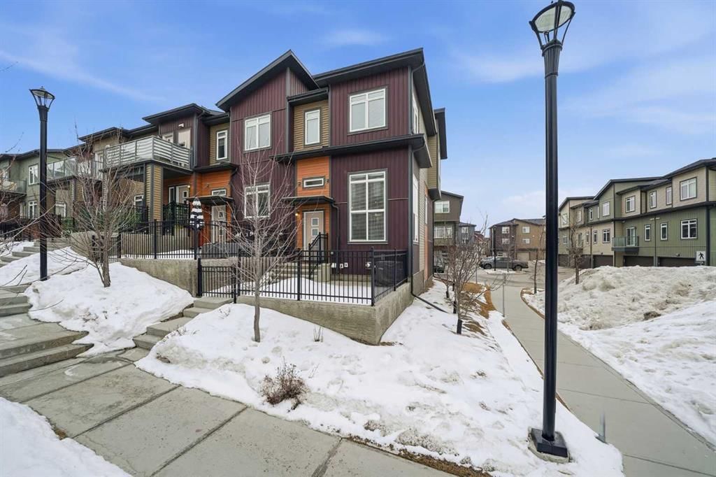 43 Sage Bluff Circle NW, Calgary — main listing photo