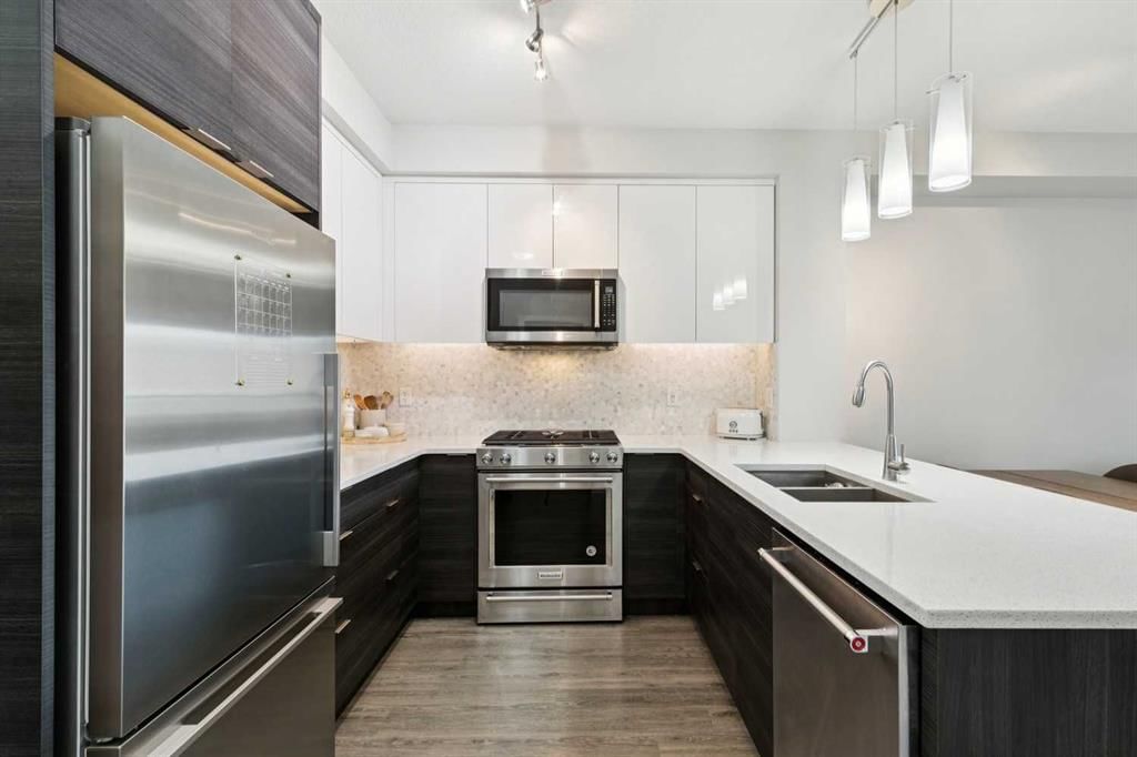 3204, 95 Burma Star Road SW, Calgary — photo 2 of 24