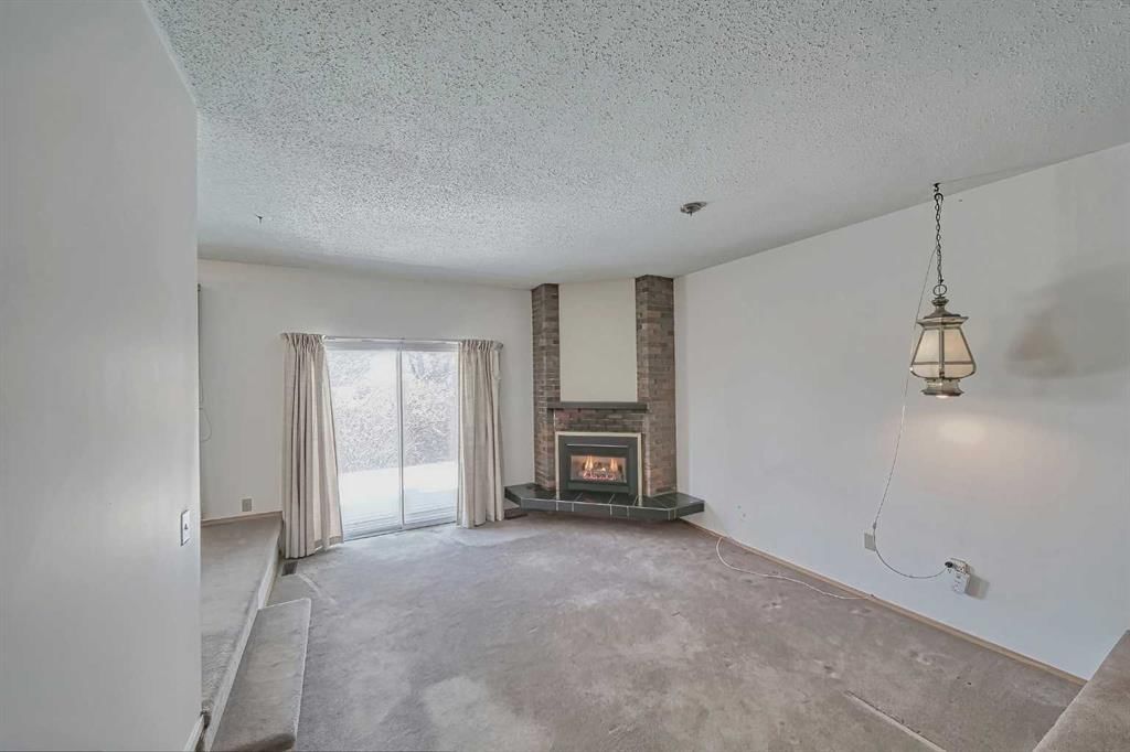 616 Dalmeny Hill NW, Calgary — photo 5 of 49