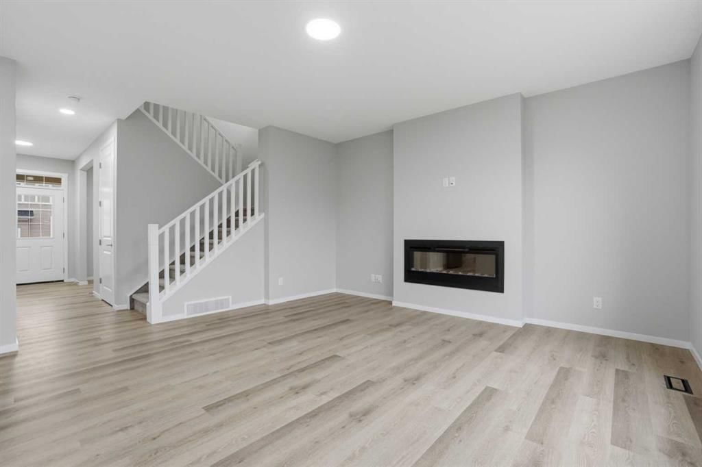 56 Cityline Manor NE, Calgary — photo 5 of 39