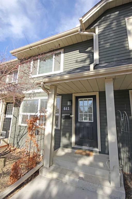 641 Queensland Place SE, Calgary — photo 3 of 42