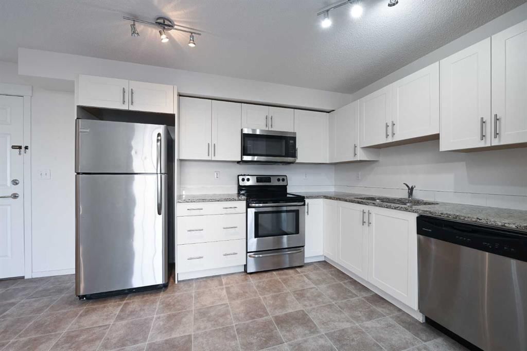 3112, 755 Copperpond Boulevard SE, Calgary — photo 4 of 25