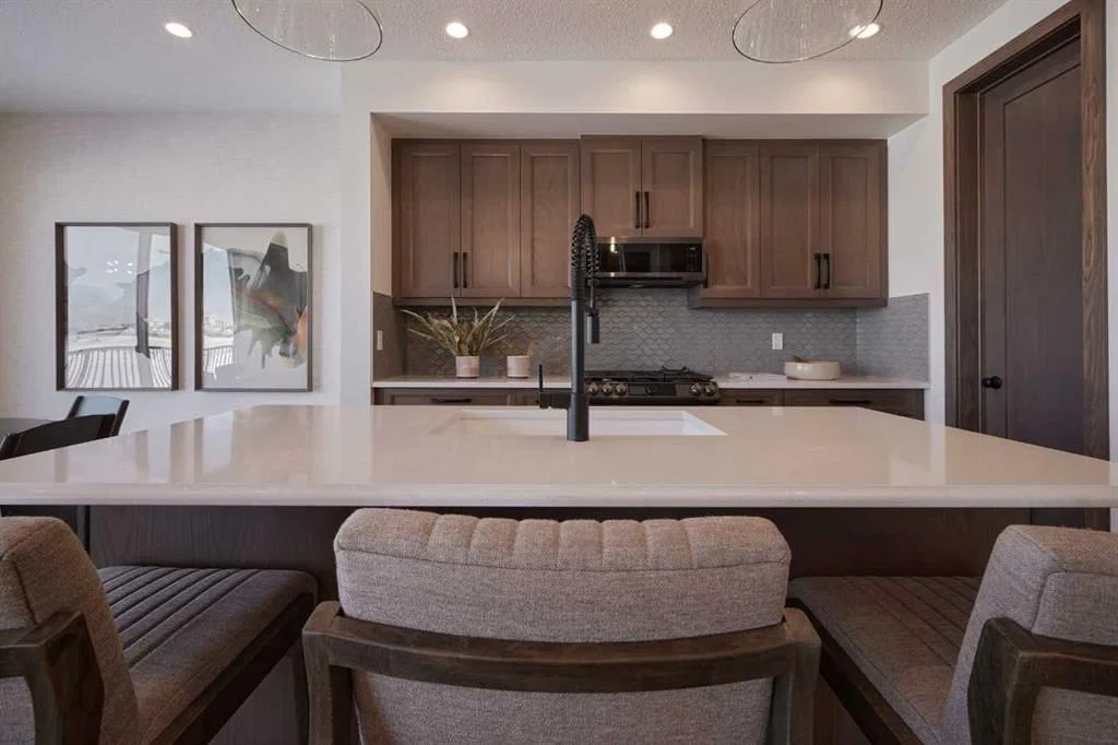 58 Raven Point SE, Calgary — photo 2 of 11