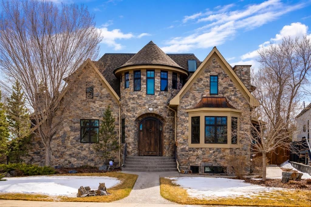 623 Madison Avenue SW, Calgary — main listing photo