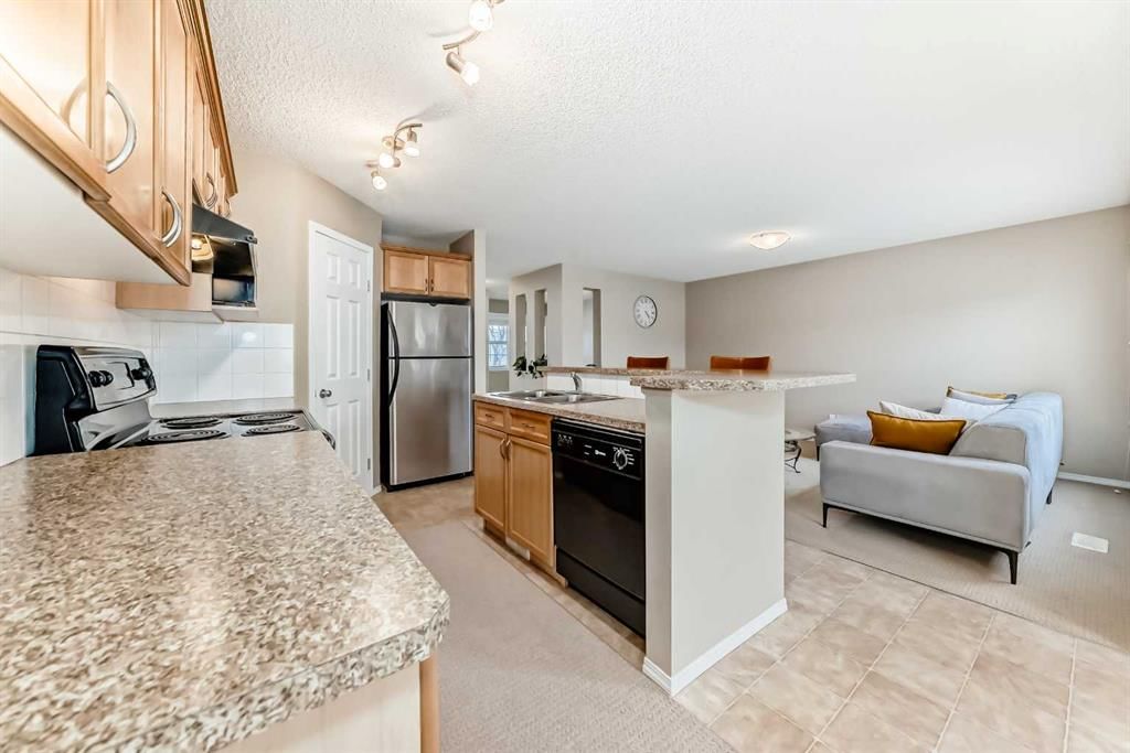136 Everglen Road SW, Calgary — photo 5 of 29