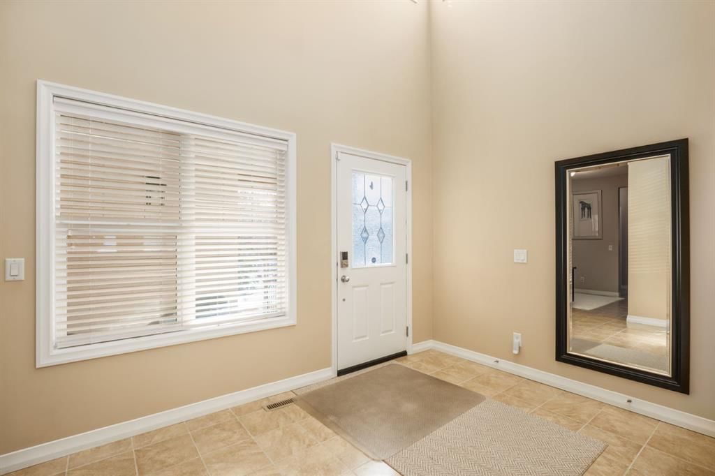 596 Everbrook Way SW, Calgary — photo 2 of 50