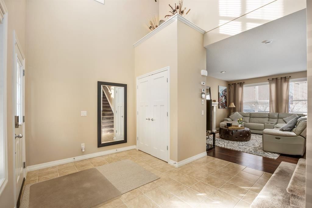 596 Everbrook Way SW, Calgary — photo 3 of 50