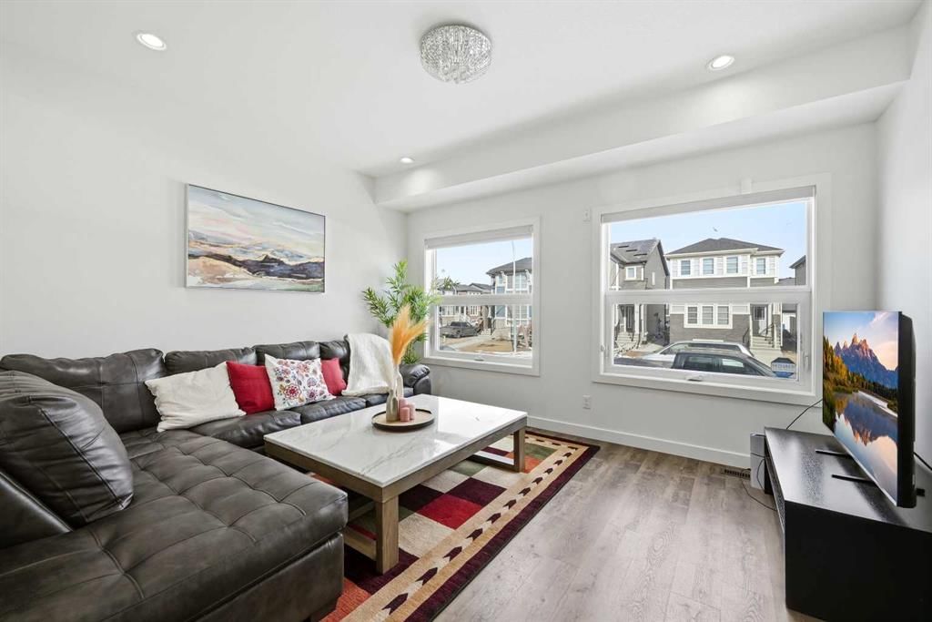 15 Corner Meadows Common NE, Calgary — photo 5 of 50