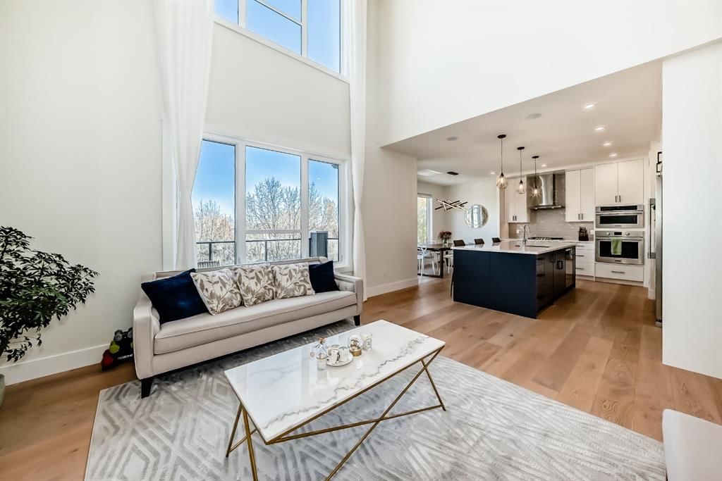 76 ROCK LAKE View NW, Calgary — photo 4 of 48