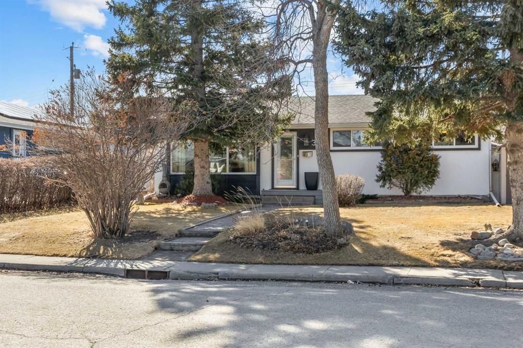 379 Westwood Drive SW, Calgary — main listing photo