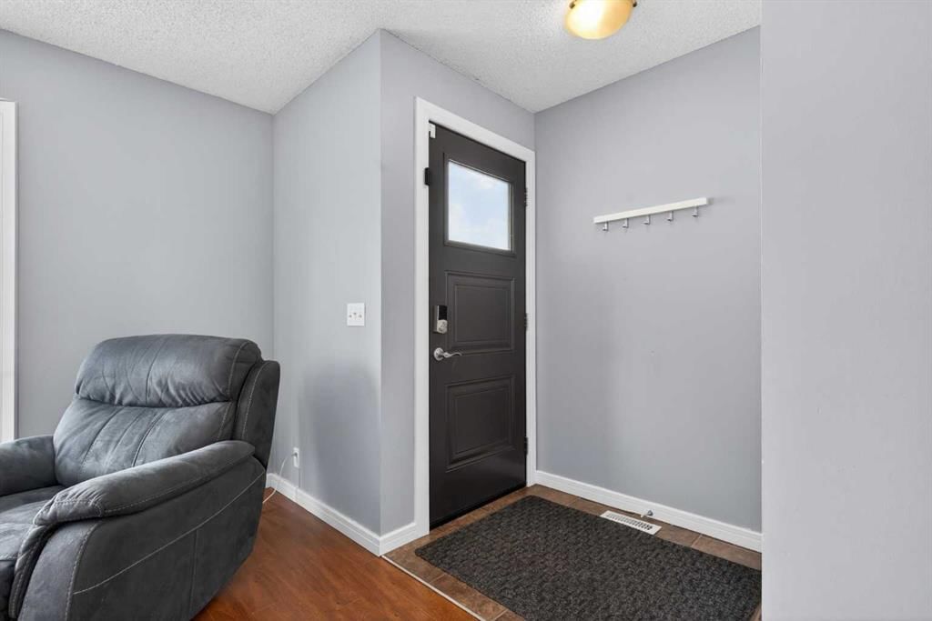 8005 Ranchview Drive NW, Calgary — photo 4 of 44