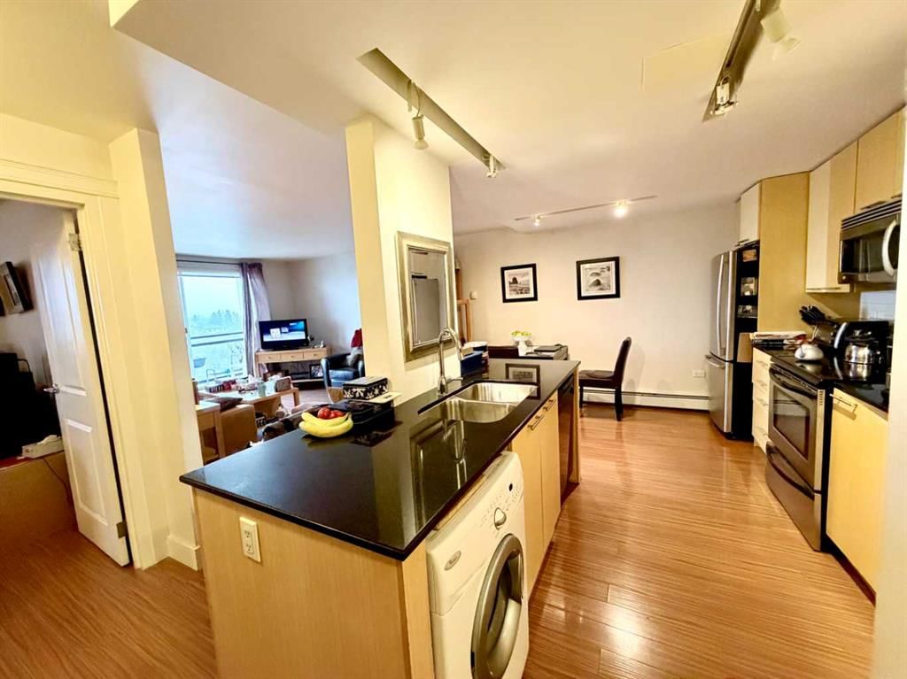 702, 1022 16 Avenue NW, Calgary — photo 3 of 11
