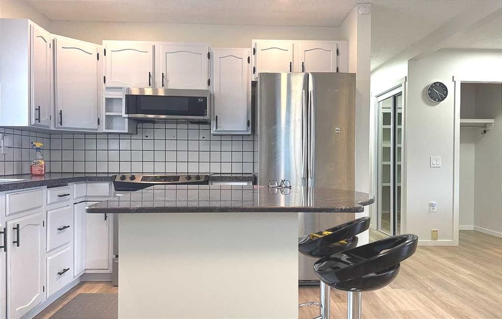 2715 41A Avenue SE, Calgary — main listing photo