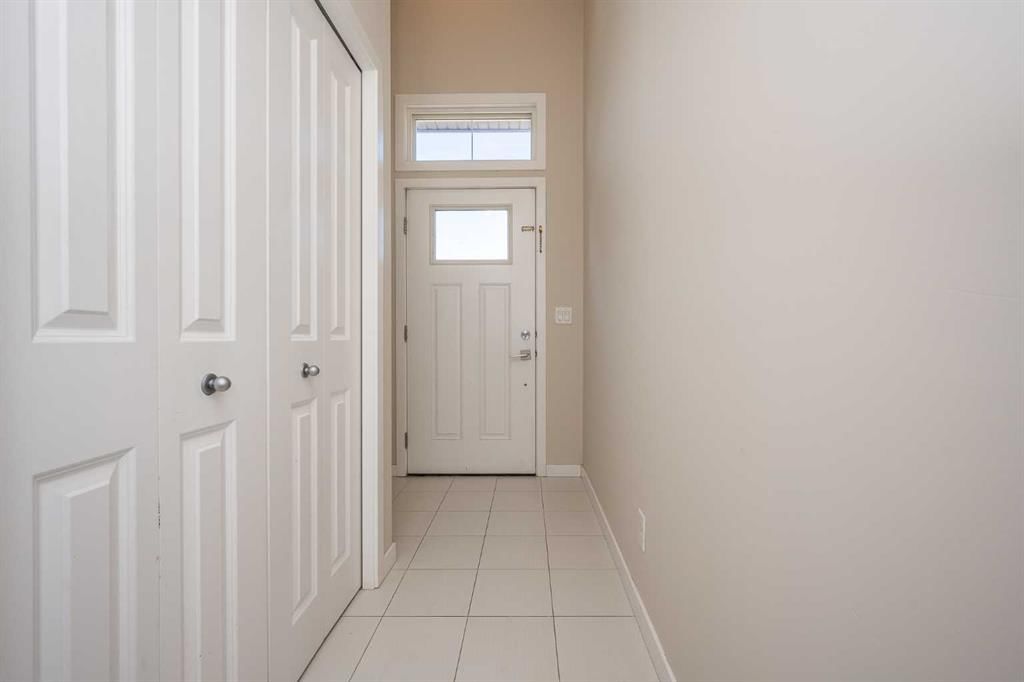 203 Copperstone Park SE, Calgary — photo 5 of 36