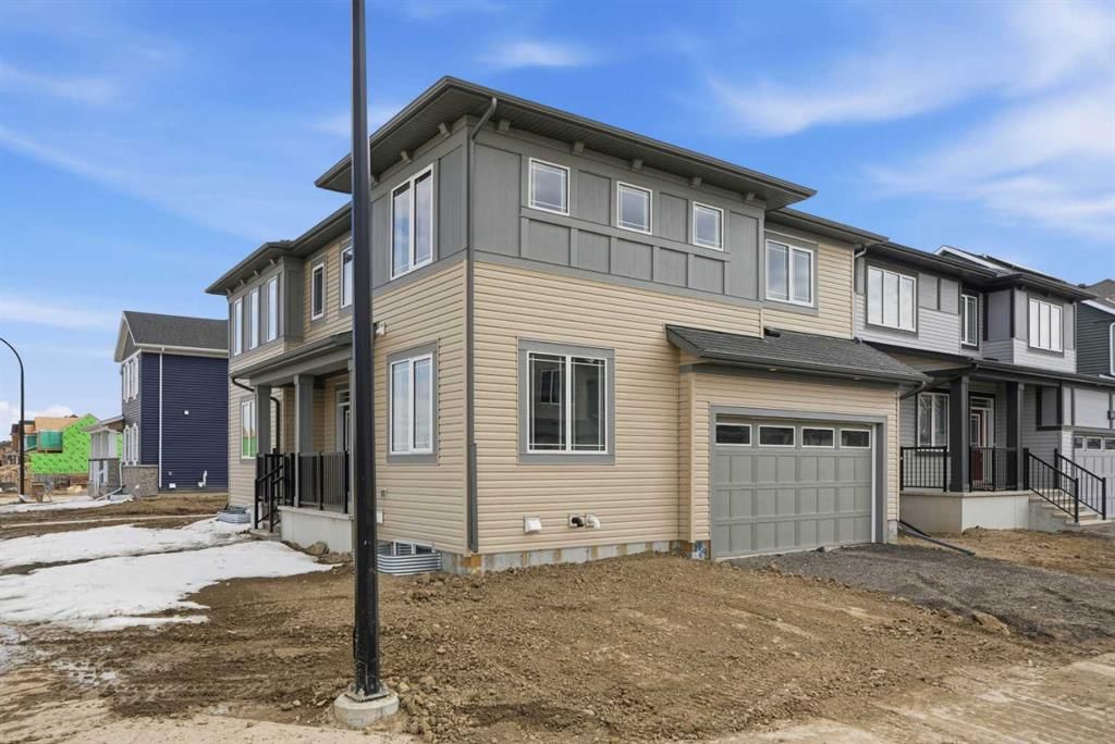 201 Carringwood Terrace NW, Calgary — photo 2 of 37