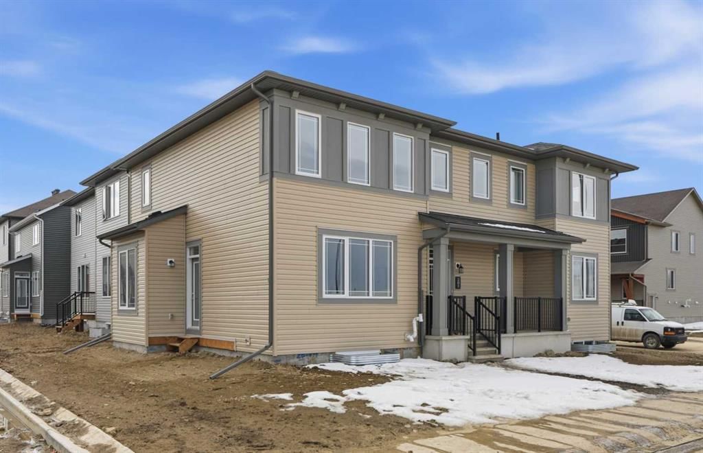 201 Carringwood Terrace NW, Calgary — photo 3 of 37