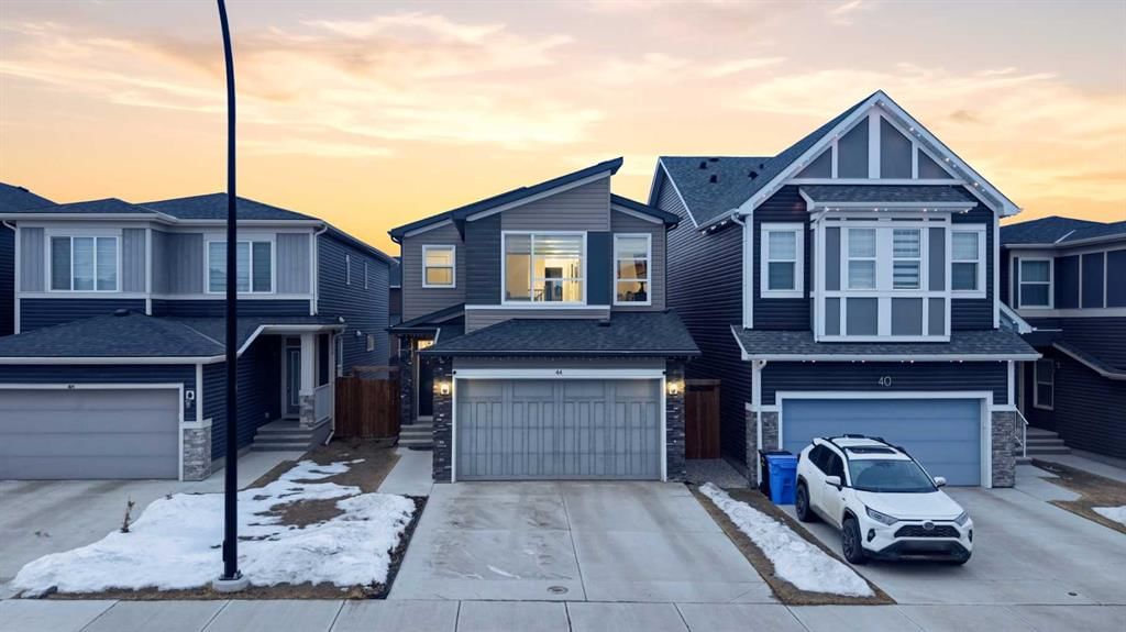 44 Belmont Heath SW, Calgary — main listing photo