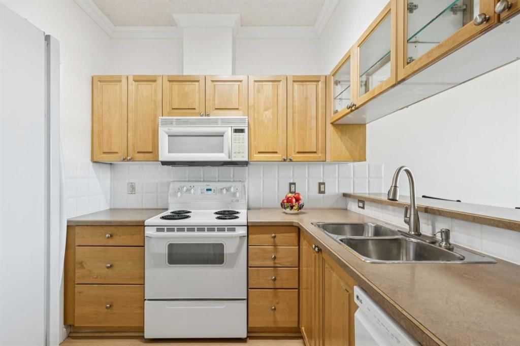2218, 1010 Arbour Lake Road NW, Calgary — photo 5 of 25