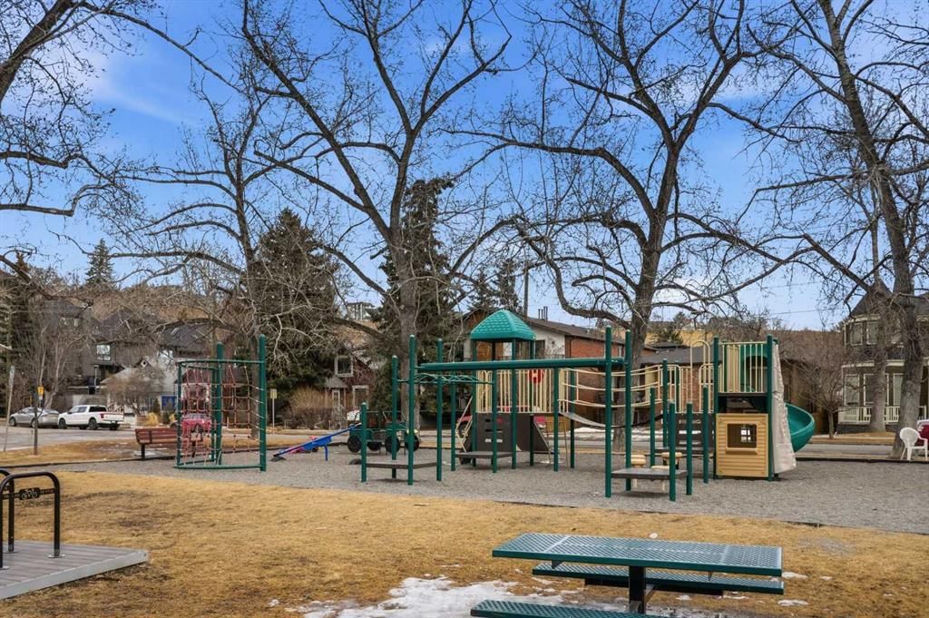 938 5A Street NW, Calgary — photo 3 of 16