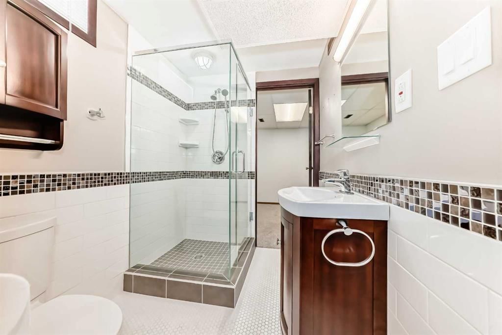 8423 Addison Drive SE, Calgary — photo 2 of 33