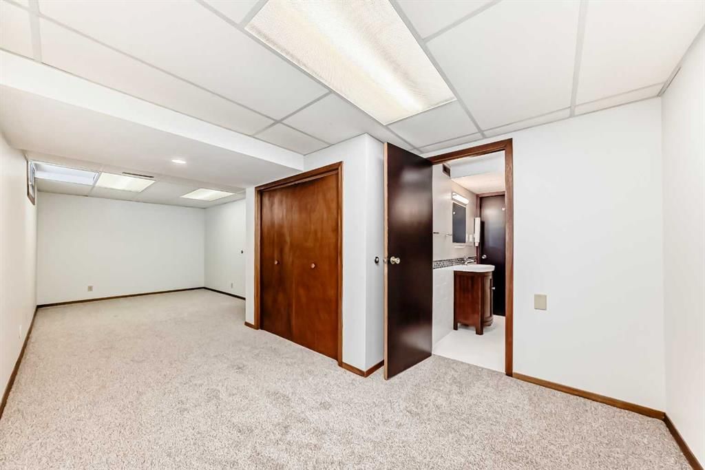 8423 Addison Drive SE, Calgary — photo 3 of 33