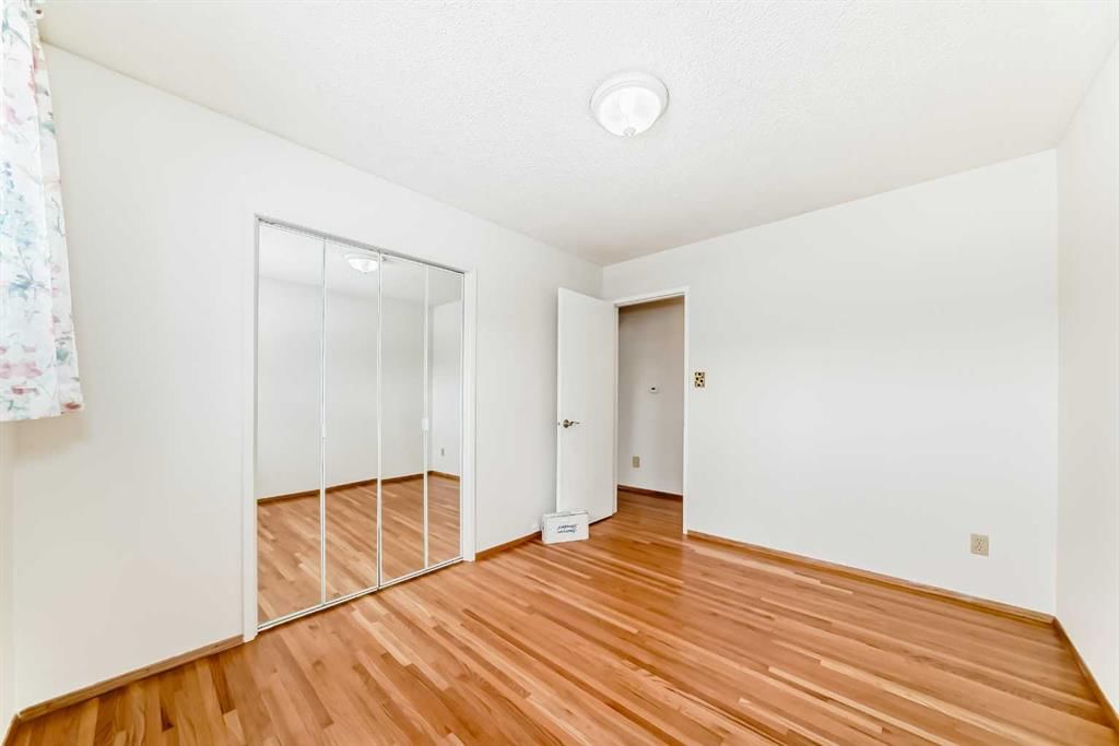 8423 Addison Drive SE, Calgary — photo 5 of 33
