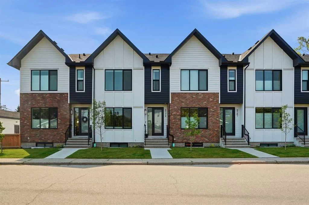 2179 49 Avenue SW, Calgary — main listing photo
