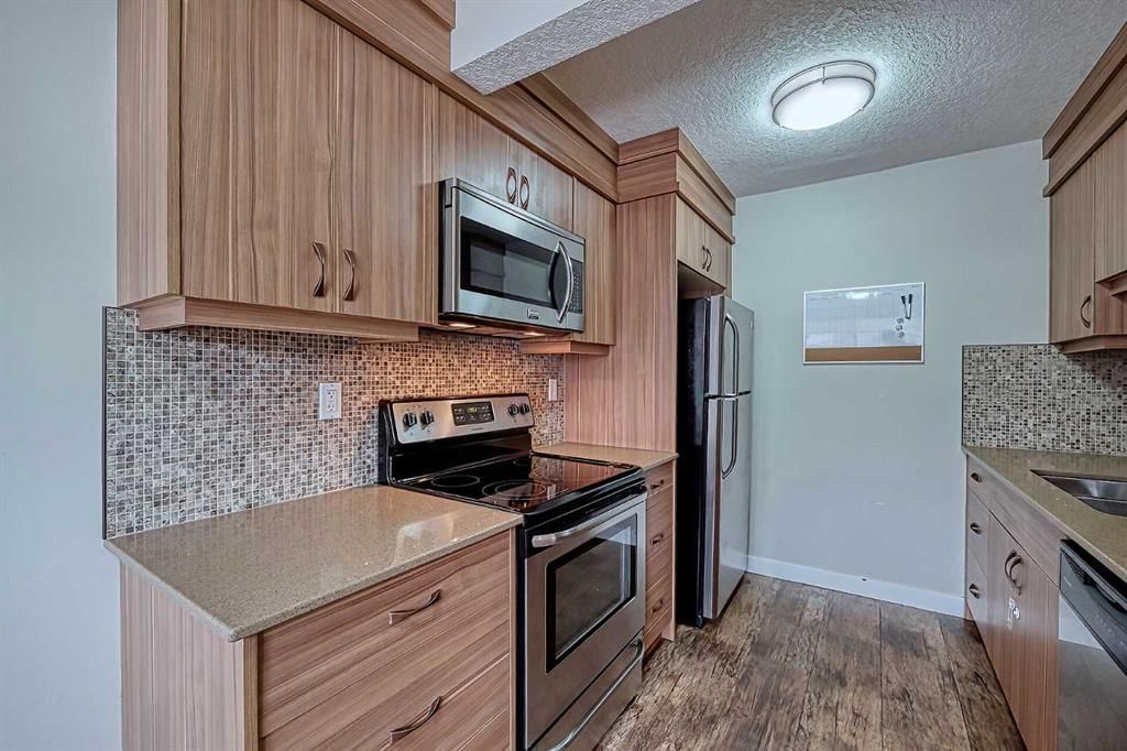 72, 6100 4 Avenue NE, Calgary — main listing photo