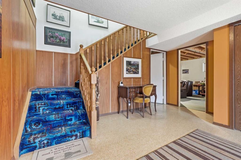 2532 7 Avenue NW, Calgary — photo 3 of 48