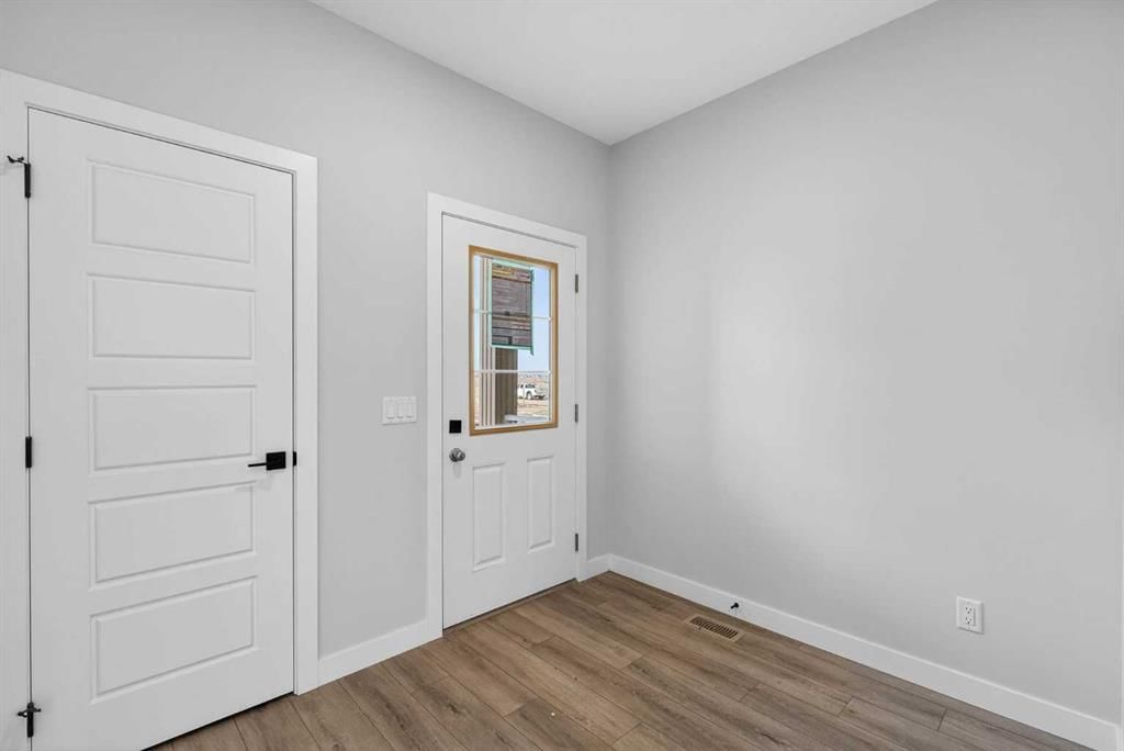 346 Hotchkiss Common SE, Calgary — photo 4 of 44