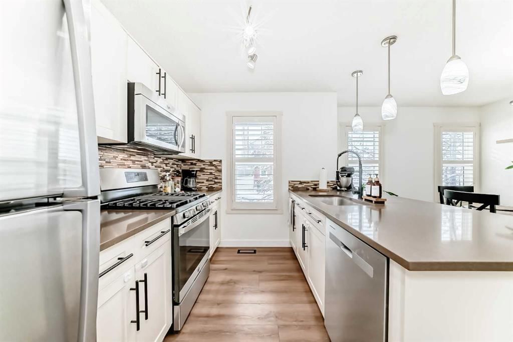 45 Silverado Drive SW, Calgary — photo 3 of 44
