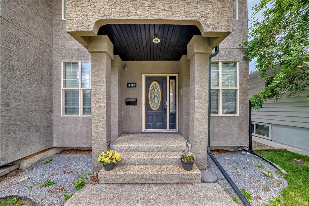 4347 2 Street NW, Calgary — photo 2 of 33
