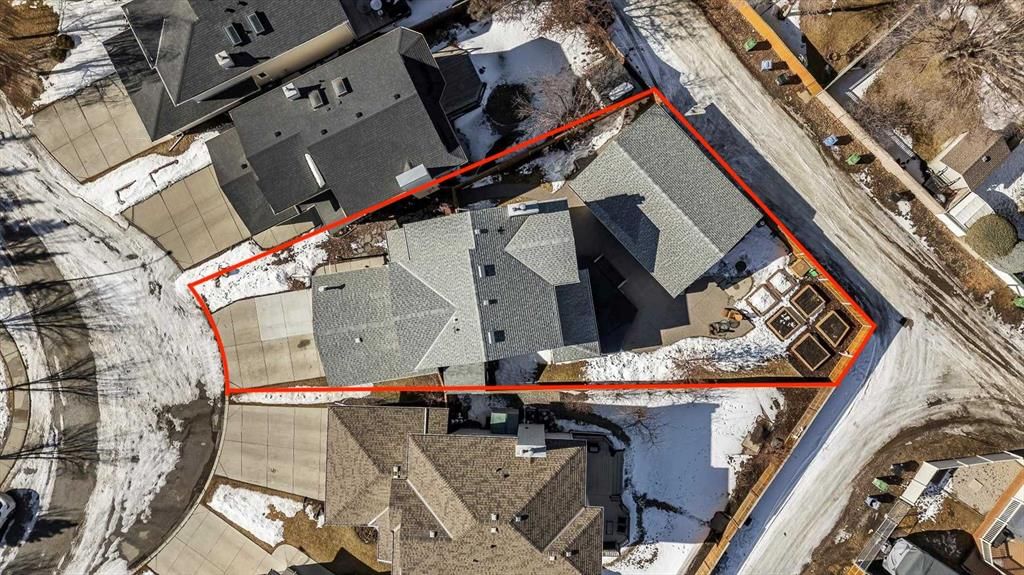 31 River Rock Manor SE, Calgary — photo 3 of 50