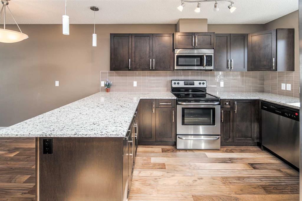 331 Covecreek Circle NE, Calgary — photo 3 of 23