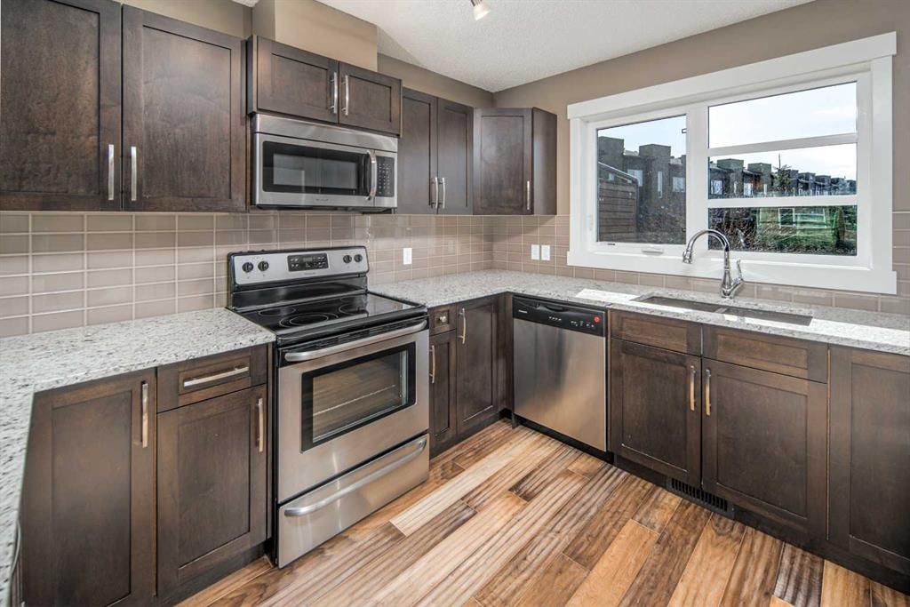 331 Covecreek Circle NE, Calgary — photo 4 of 23